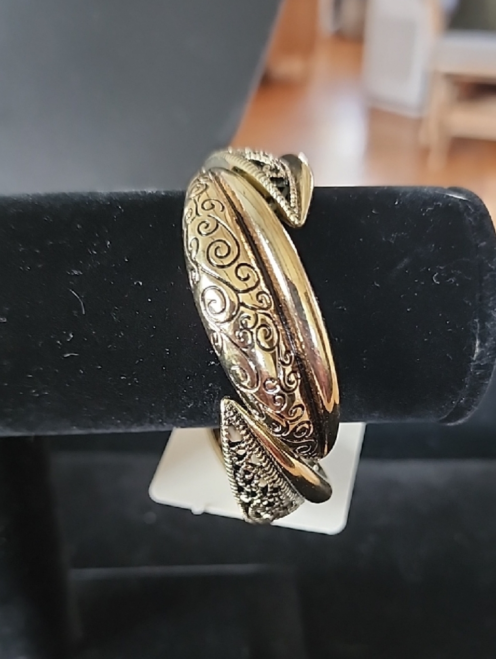 Gold-Tone Swirl Pattern Women's Bracelet